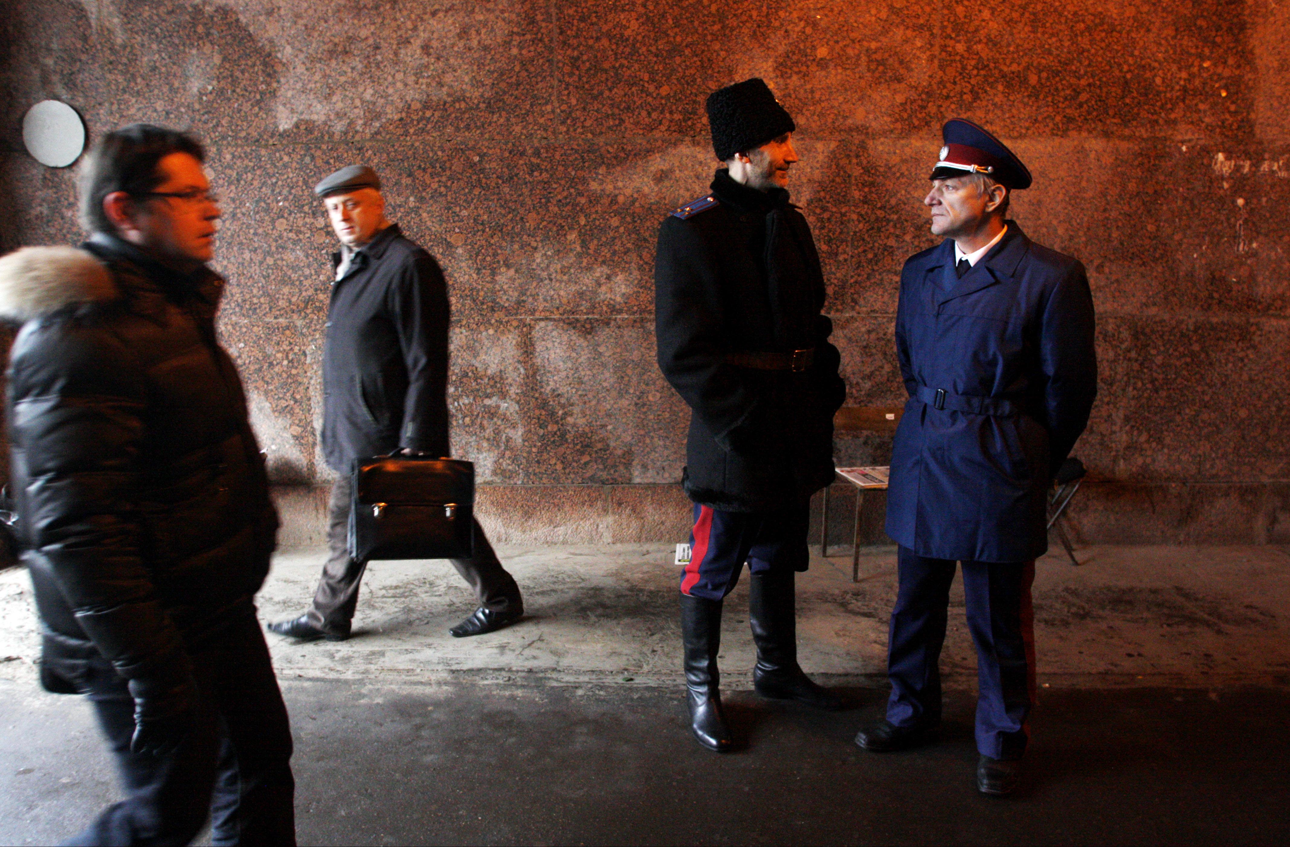 Οι κοζάκοι επιστρέφουν στους δρόμους της Μόσχας σε ρόλο αστυνομικών